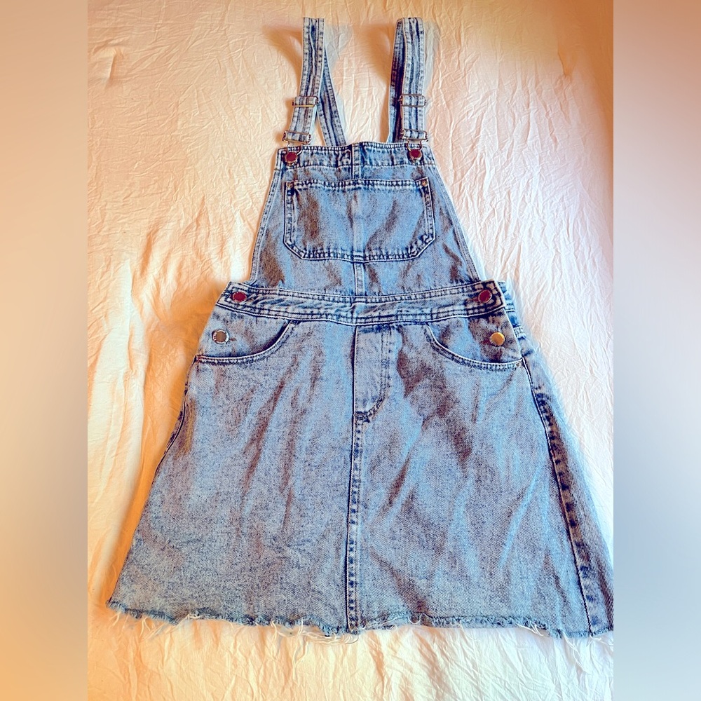 H&M Divided Overall Denim Jumper Skirt, size 6.